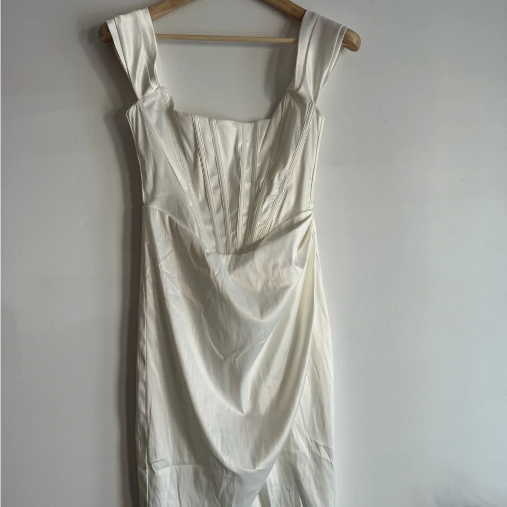 White satin corset off shoulder dress - Picture 1 of 4